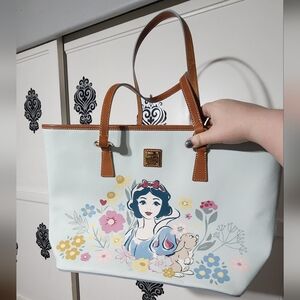 Dooney And Bourke Snow White Tote (Like New)